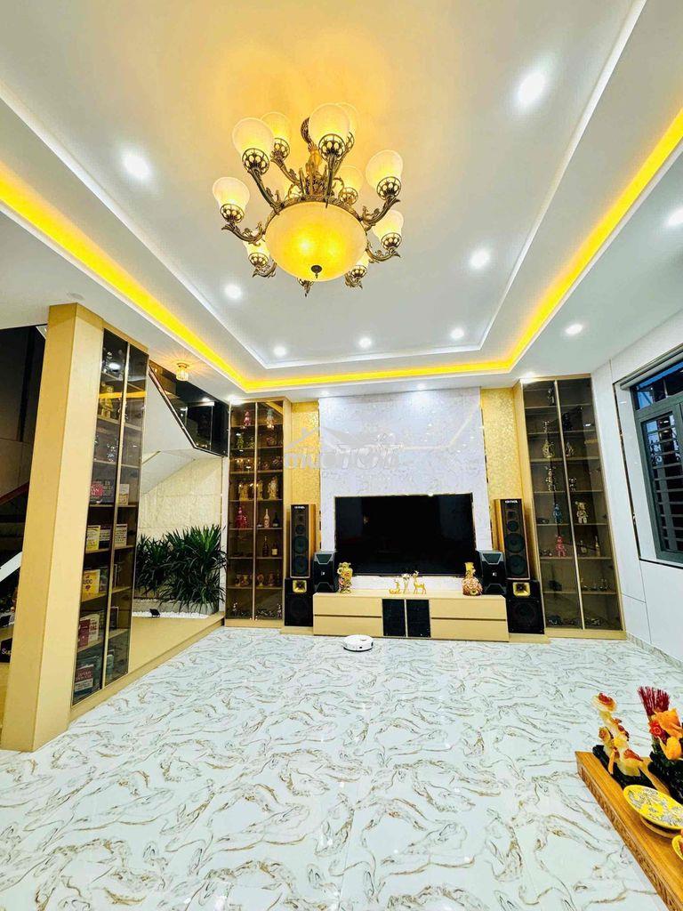 Hạ giá bán gấp biệt thự sân vườn tân cổ điển - 2