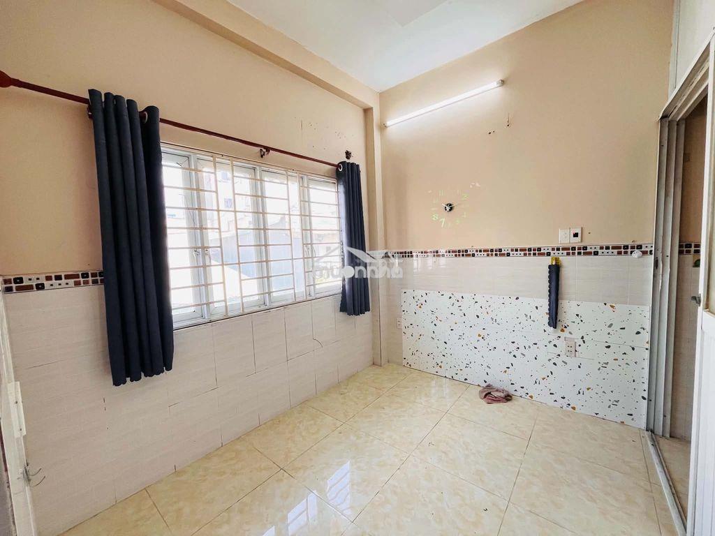 Bùi văn ba q7- 3 lầu đúc- 22m2 ngang 4,2- chỉ 3 tỷ nhỉnh - 4