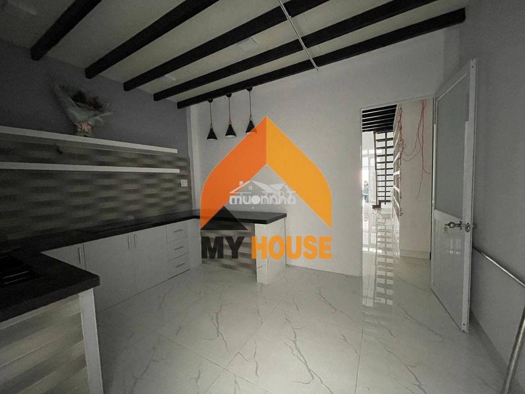 Nhà trống suốt trung tâm q2 gần cầu sg style kính hiện đại - 3