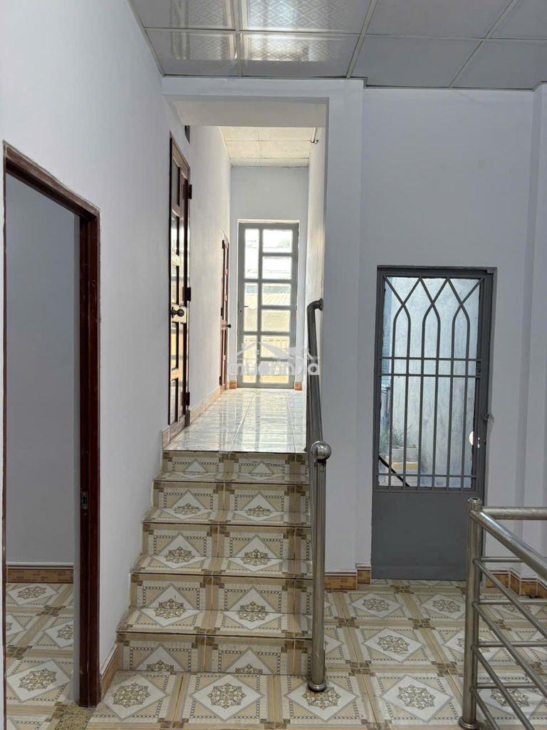 Nhà phố khu dân cư yên tĩnh - 2