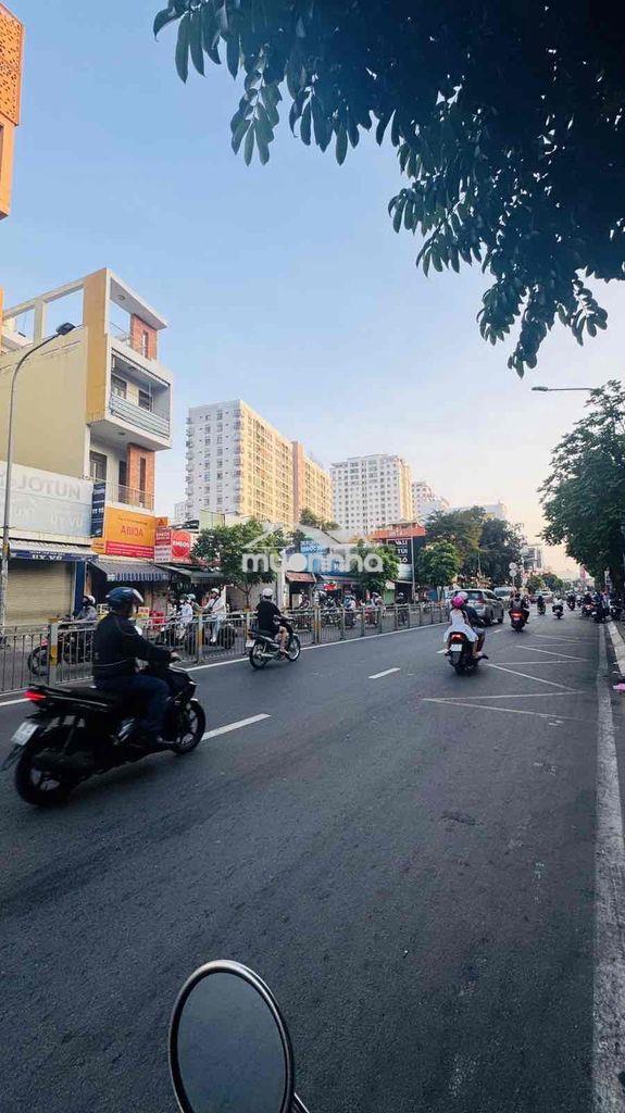 Bán nhà quận tân phú - hxh thông - ngang 4m - sô vuông a4 - nhỉnh 5 tỷ - 4