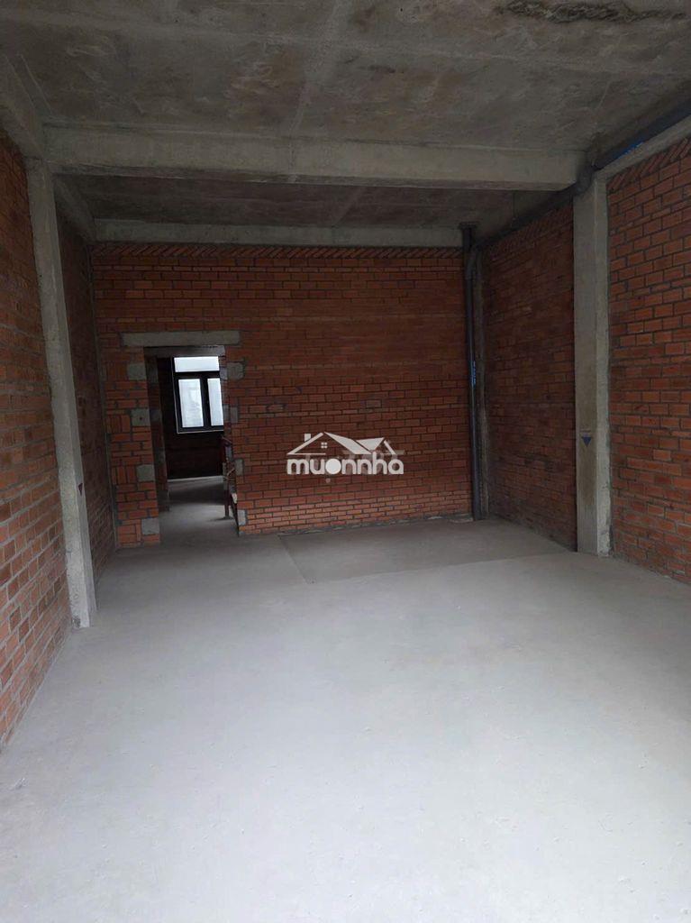 Bán gấp căn nhà phố 267m2 10tỷ5, sổ hồng sẵn, có hđ thuê 22tr/tháng - 2