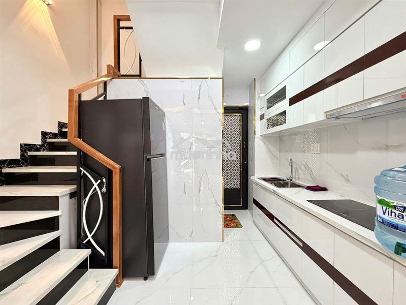 Bán nhà quận 3 -5 tầng mới full nội thất - cách mặt tiền 10m