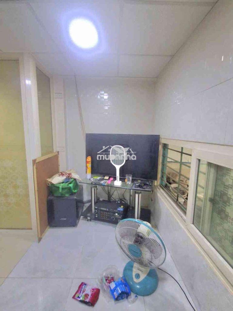 Bán nhà :đường cách mạng tháng 8 p7 tân bình, 20m2 ,3 tầng ,giá 2.8tỷ  - 4