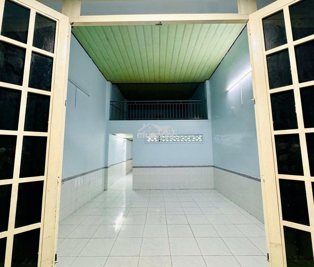 Cho thuê nhà nguyên căn 4x14m đường cây cám cách tân kỳ tân quí 700m - 2