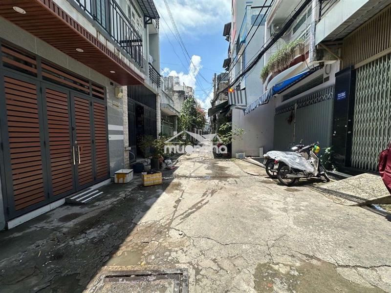 Nhà bán chính chủ hxh  lạc long quân 4 tầng hoàn công chỉ 2,95 tỷ