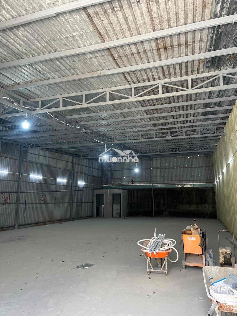 Kho xửởng 300m giá 15 triệu
