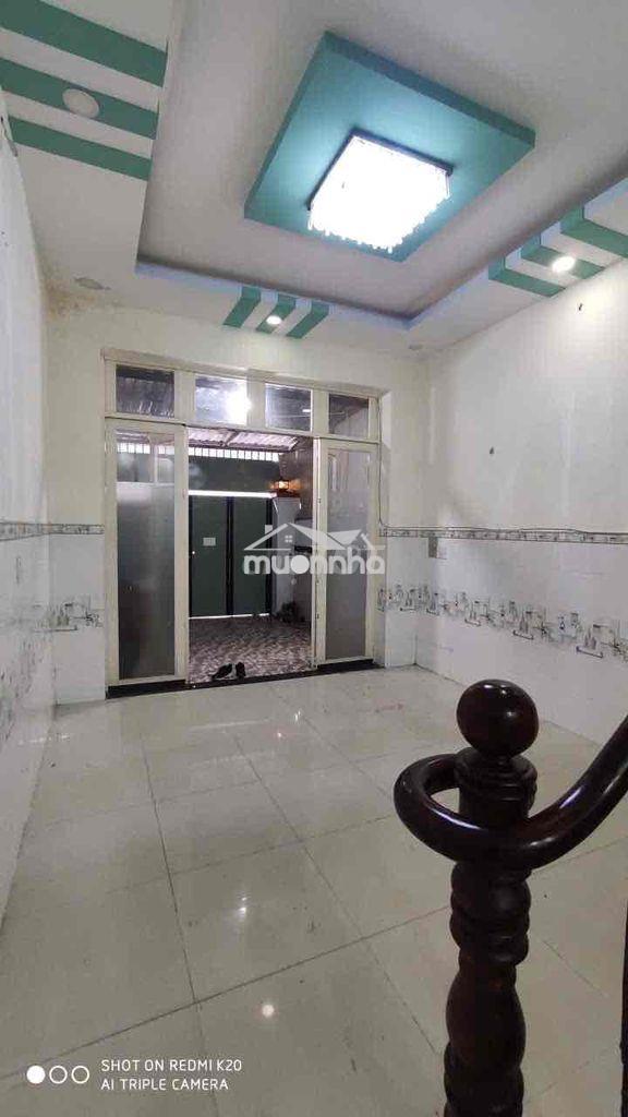 Cho thuê nhà 4x18m, 1 lầu, 3pn, hẻm 3m thông, sát kdc an sương, q12 - 2
