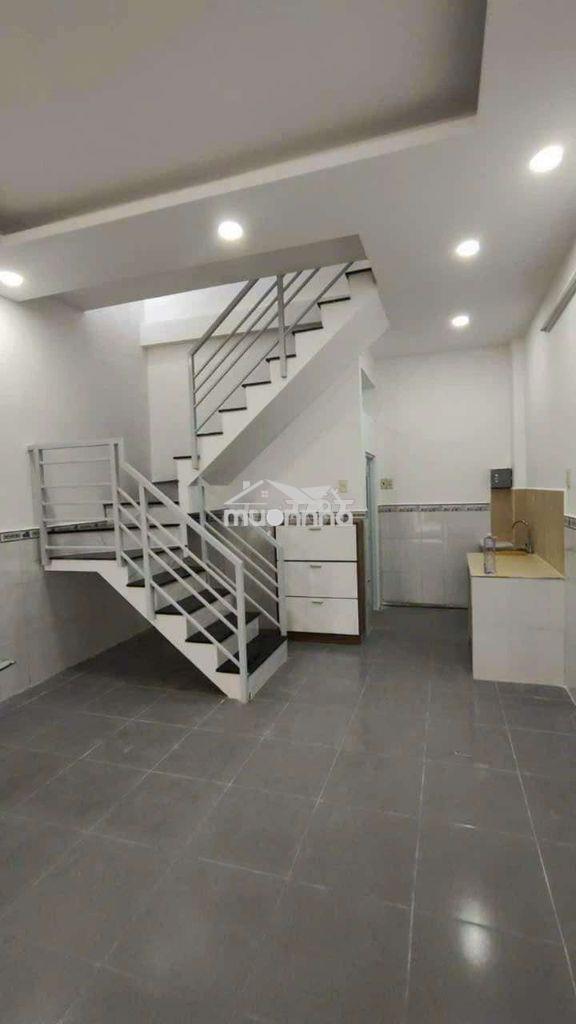 Nhà nguyên căn gần đầm sen - 2