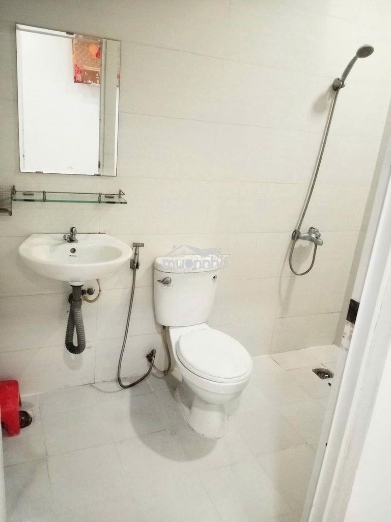 Phòng trọ 14m2  gần aeon tân phú giá 1tr8 ( phòng trống ) - 3