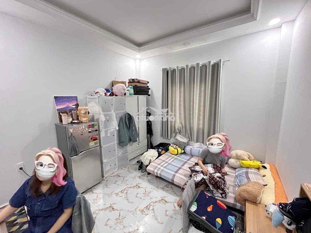 Phòng rộng cửa sổ trời - dành cho sv ufm - 2