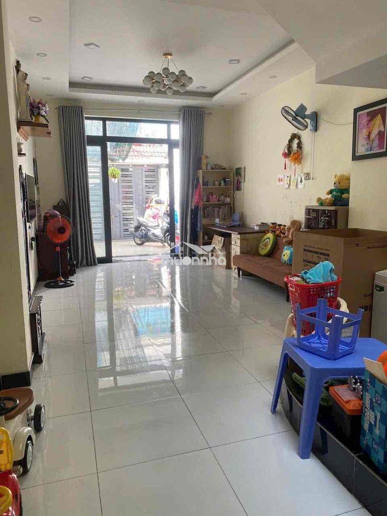Bán nhà sát chợ lạc quang - 2