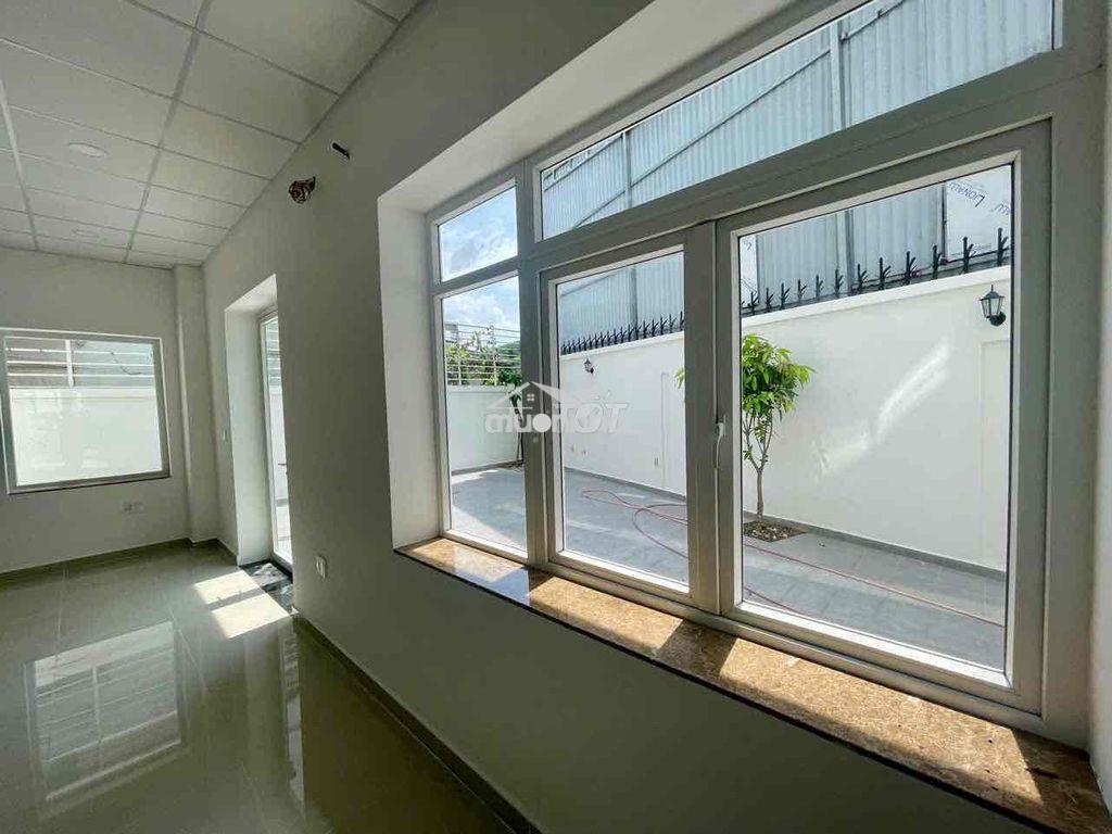 Biệt thự sân vườn 250m2 sàn trống suốt phù hợp văn phòng công ty, cafe - 4