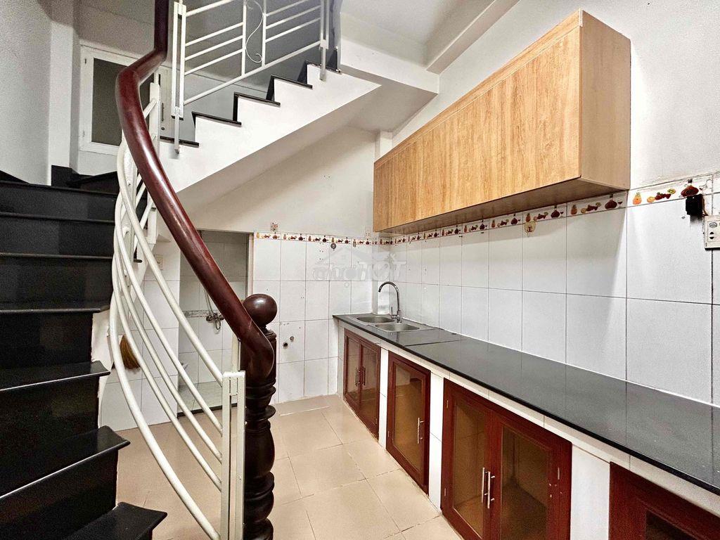 Nhà nguyên căn q5 1 trệt 2 lầu sân thượng 2pn 3wc - full nội thất 90m2 - 3