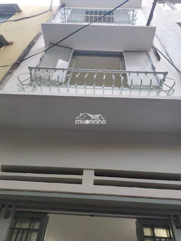 Cho thuê nhà sát mt đường hoàng sa, 3t 2pn 2wc sân thượng, giá 12,5tr. - 2