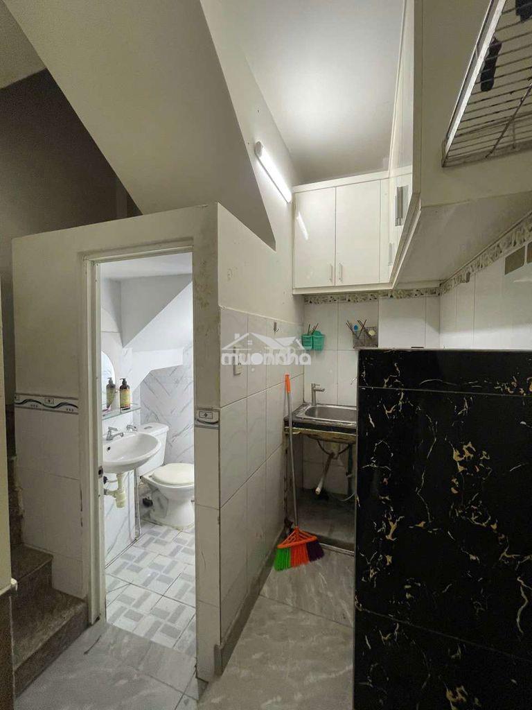 Cho thuê nhà nguyên căn hẻm đoàn văn bơ, gần cầu camelt - 3