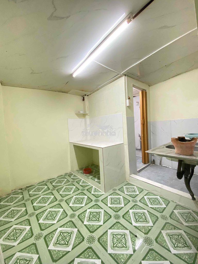 Cho thuê nhà lý thường kiệt q11 giá 8,5tr 42m2 3 phòng ngủ có ban công - 4