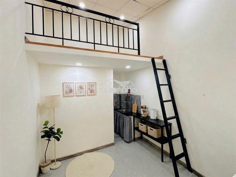 Cho thuê phòng gác cao 1m9 nội thất cơ bản gần đh công thương 3km