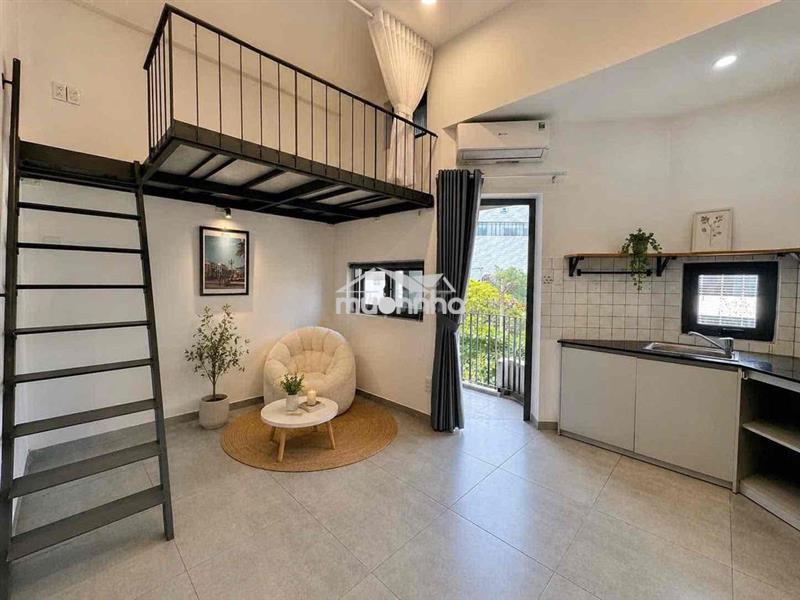 Bóc seal duplex ban công ngay nguyễn gia trí
