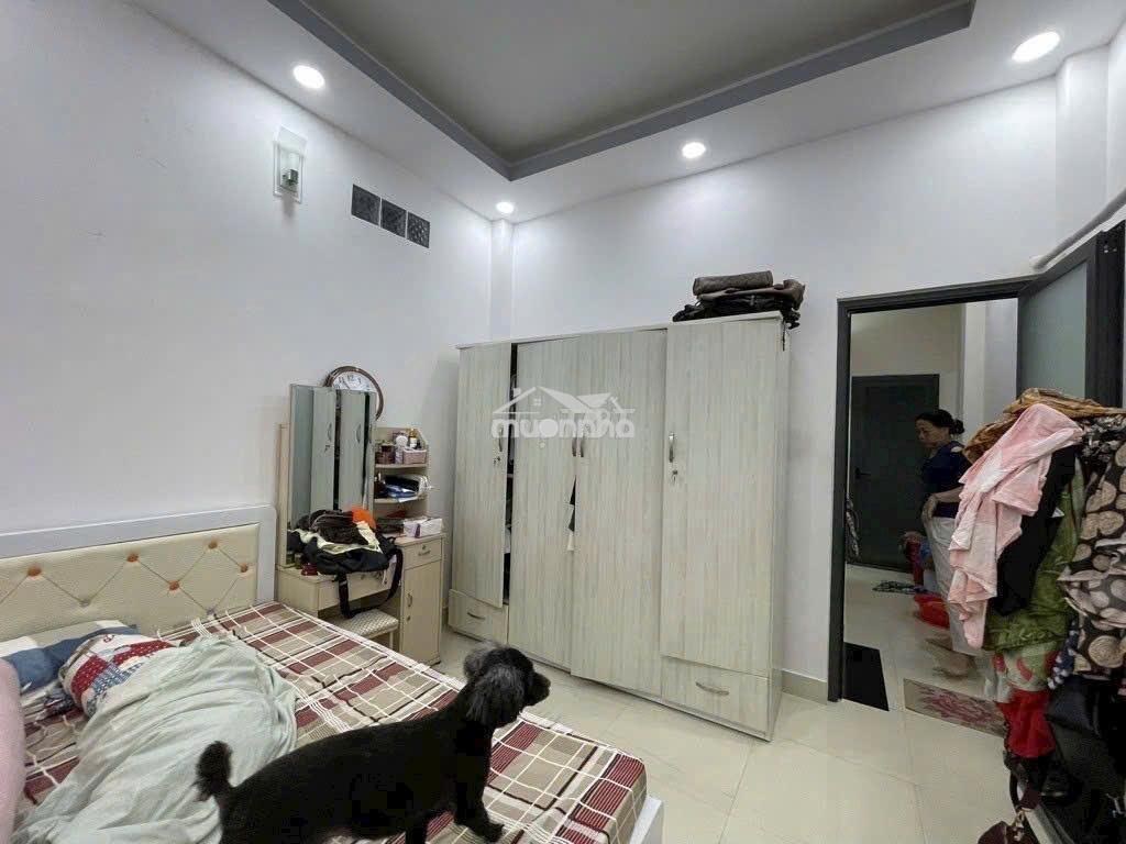 Bán nhà hẻm ba gác, 1 trệt 2 lầu +sth, 4pn 3wc, phạm thế hiển p7q8 - 4
