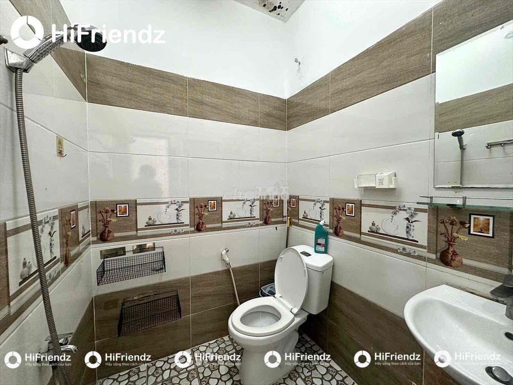 Phòng ban công đối diện eon tân phú cách đh công thương 1km - 3