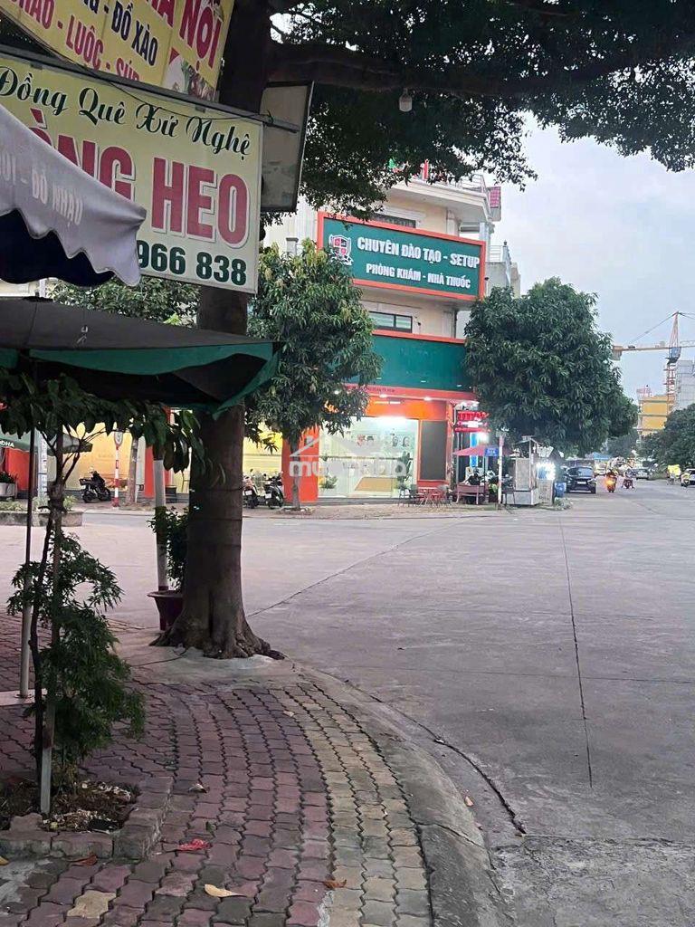 Nhà 2 tầng mặt tiền buôn bán gần ngã ba ông xã  - 4