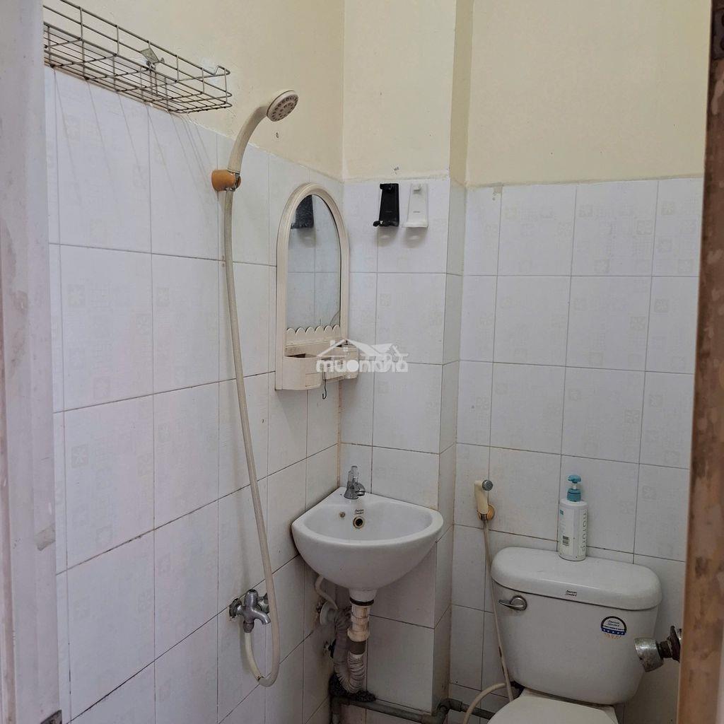 Nu nvvp/nu sinh thue phong dep biet thu bo song sg - 4
