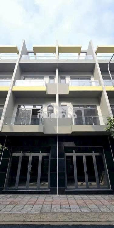 Bán gấp căn nhà phố 267m2 10tỷ5, sổ hồng sẵn, có hđ thuê 22tr/tháng