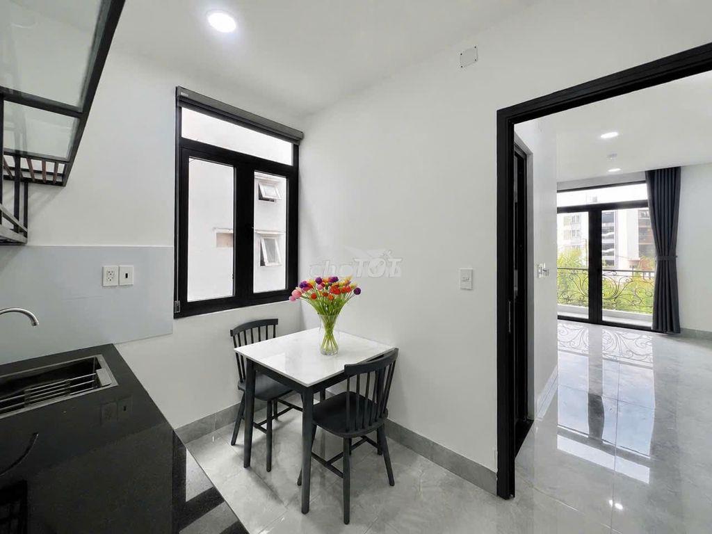 Cho thuê phòng cửa sổ lớn ban công sạch đẹp - 4