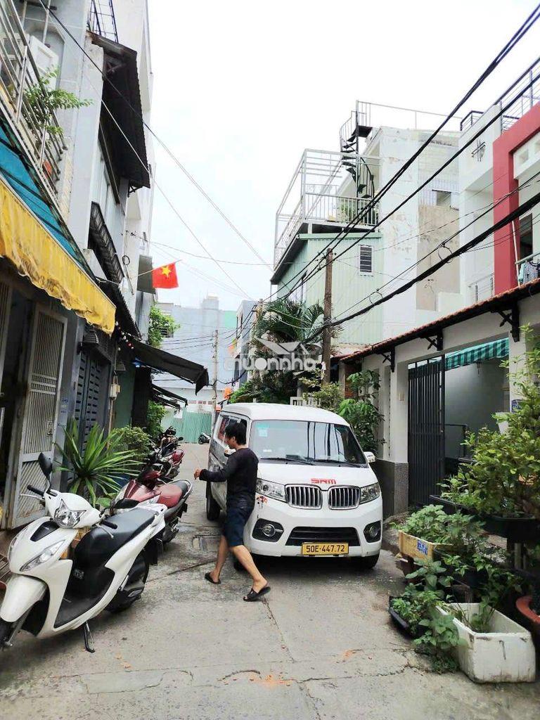 Bán nhà hẻm xe hơi sát siêu thị aeon tân phú. 2pn, 2wc