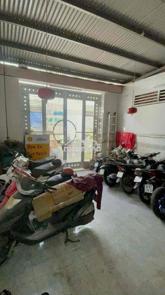 Phòng cho thuê có máy lanh , tủ lạnh đông hưng thuận 17 - 2