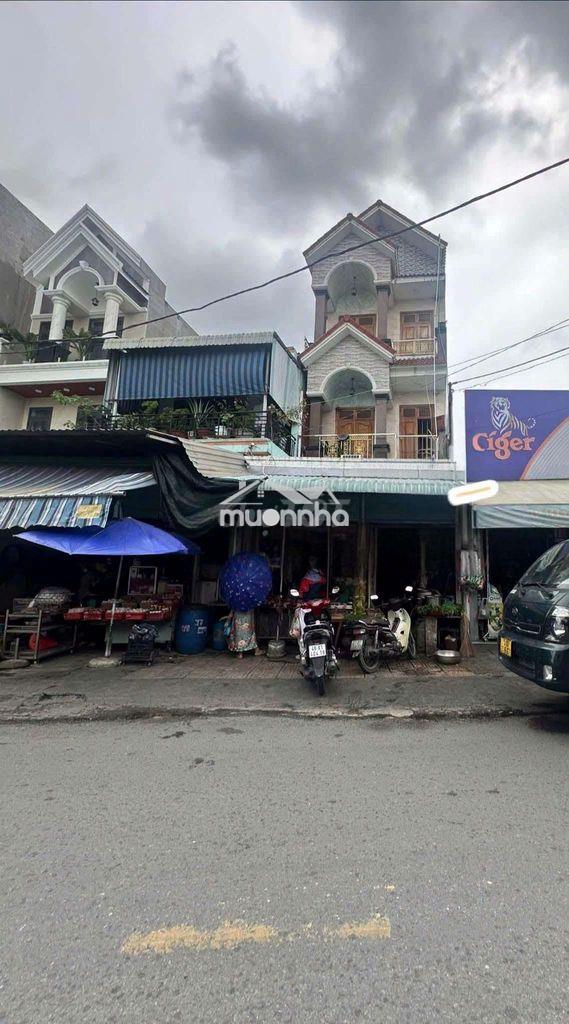 Nhà 2 tầng mặt tiền buôn bán gần ngã ba ông xã 