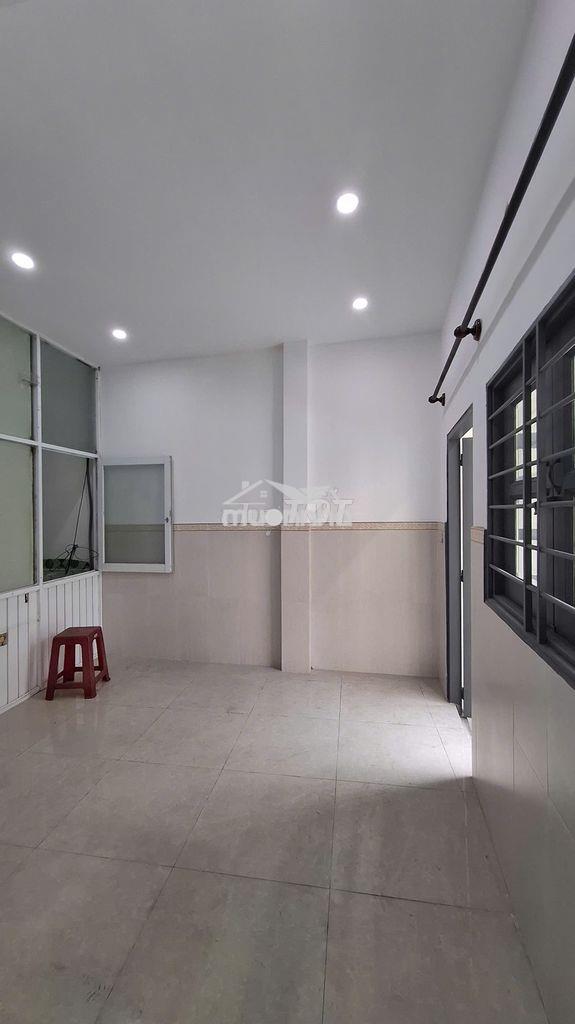 Lô góc hẻm xe tải gần bùi thế mỹ, tân bình, 30m2, 2pn lớn, nhỉnh 4 tỷ