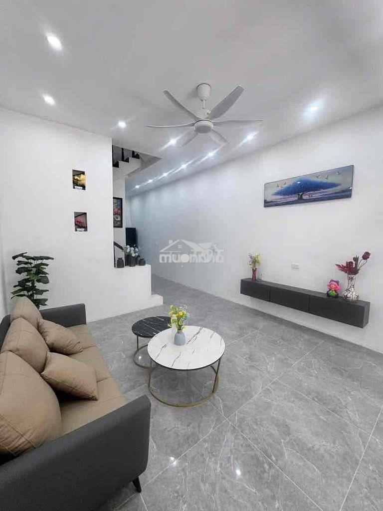 Cho thuê nhà phố chu huy mân, nhà mới, 70m, 4pn, full đồ. ô tô đỗ cửa - 2