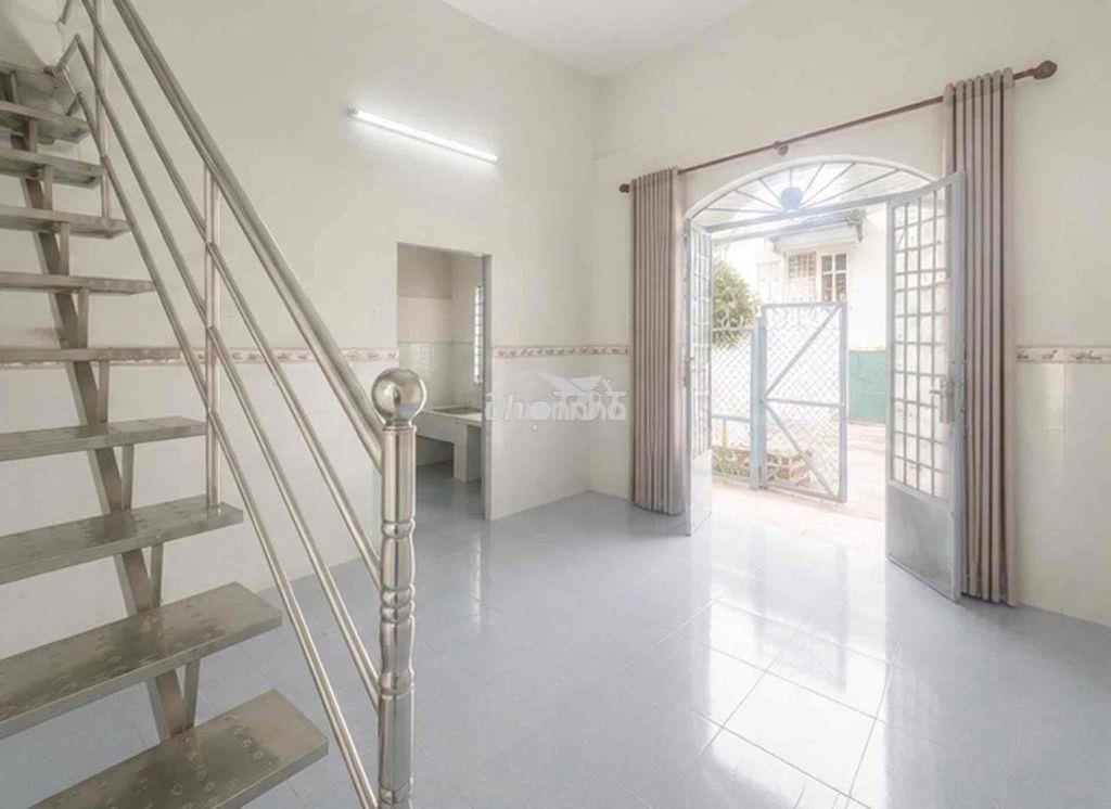 Nhà bán cạnh hẻm xe hơi gần chợ thủ đức - 4