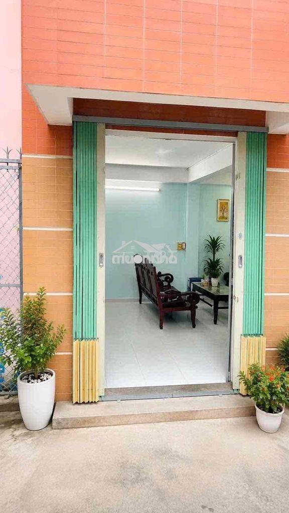 Nhà q6 ( gần chợ bình tiên / chợ lớn )