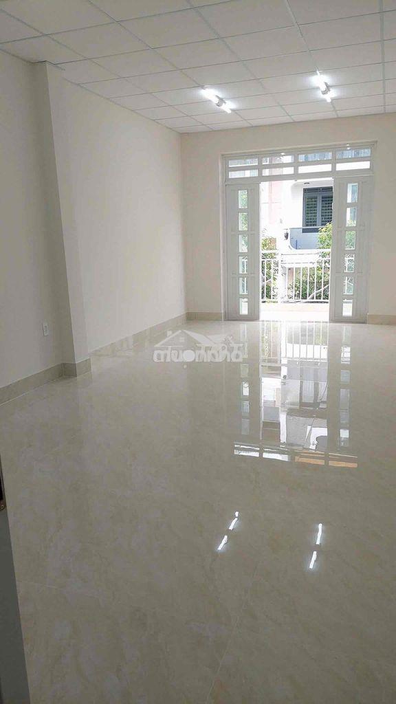 Mặt tiền khu họ lê - 4 x 20 - trệt 5 lầu - trống  suốt - 2x - 4