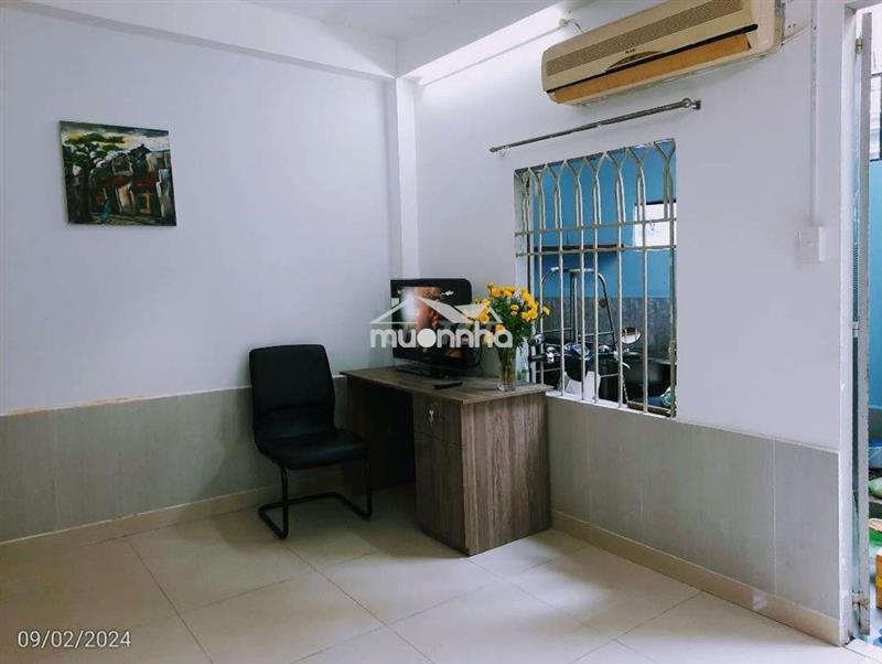 Nhà riêng biệt, thoáng mát, gần q1,2,3,pn.