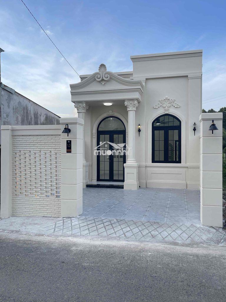 Bán nhà tân cổ điển, trục chính khu nhà ở trường giang