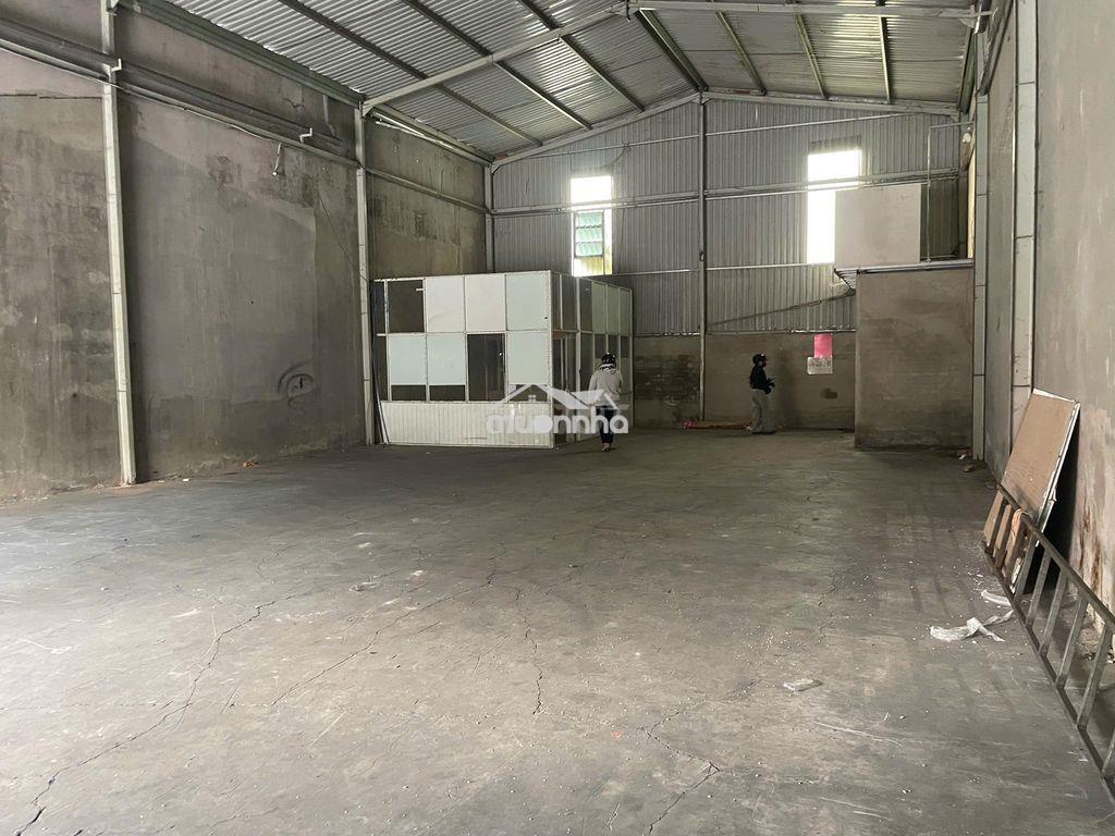 Cho thuê kho 200m2,ngay kcn sống thần, giá 19tr/ tháng, - 2