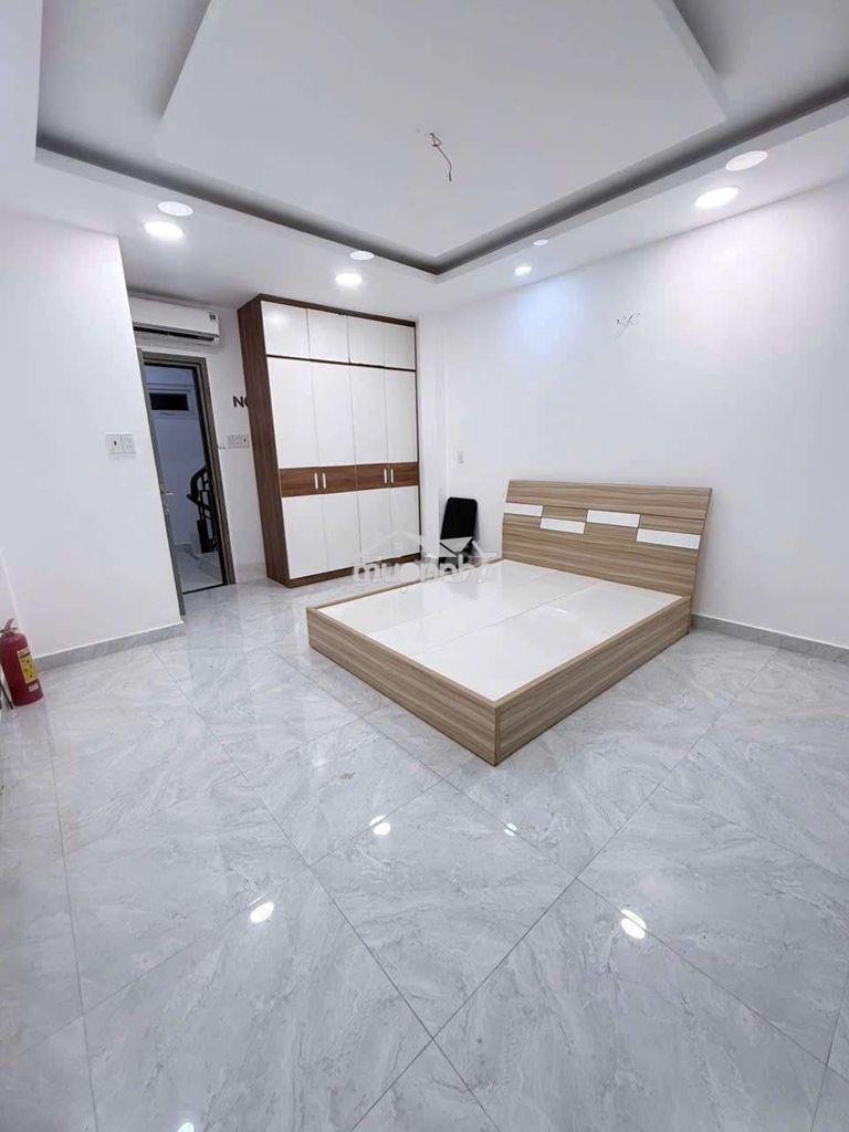 Cho thuê nhà mặt tiền phan văn trị q5 - 3