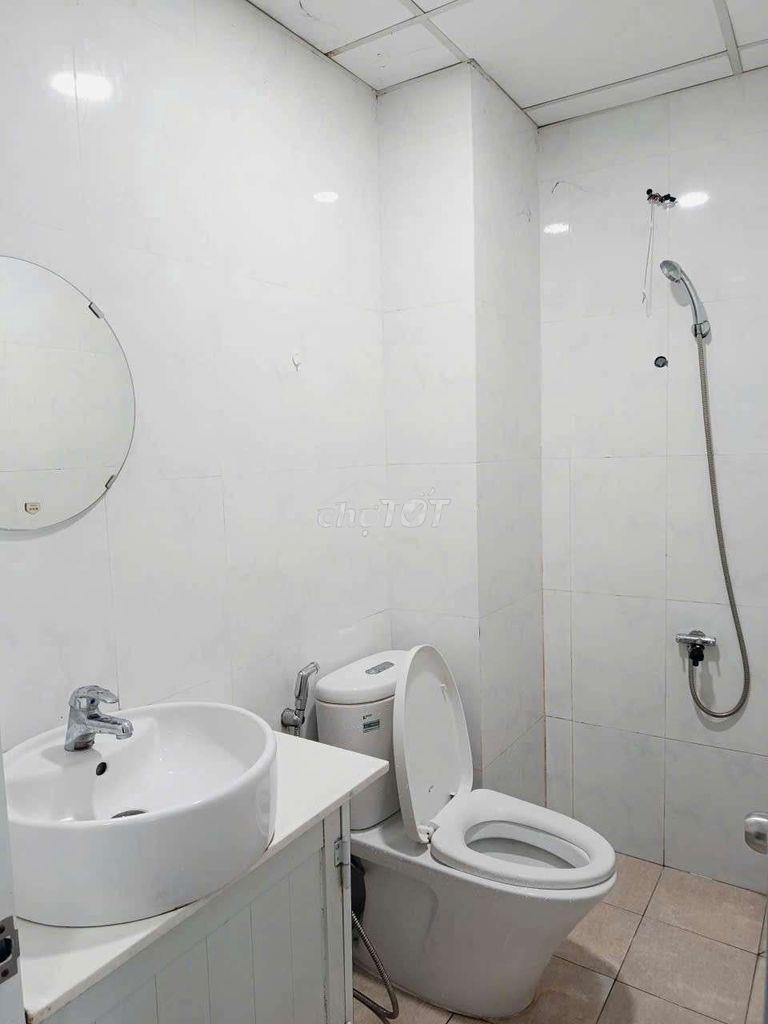 Cho thuê 1pn sen hồng y hình 5tr nhà trống - 4