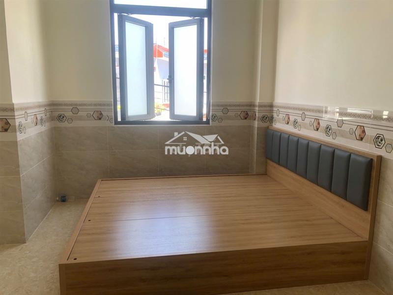 Cho thuê căn hộ 40m2, tầng trệt phòng mới đẹp, có sân sau, có nội thất