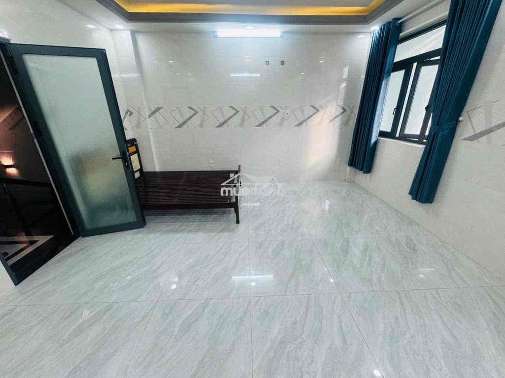 Cho thuê phòng ban công mặt tiền đường phạm hùng nối dài diện tích 40 - 3
