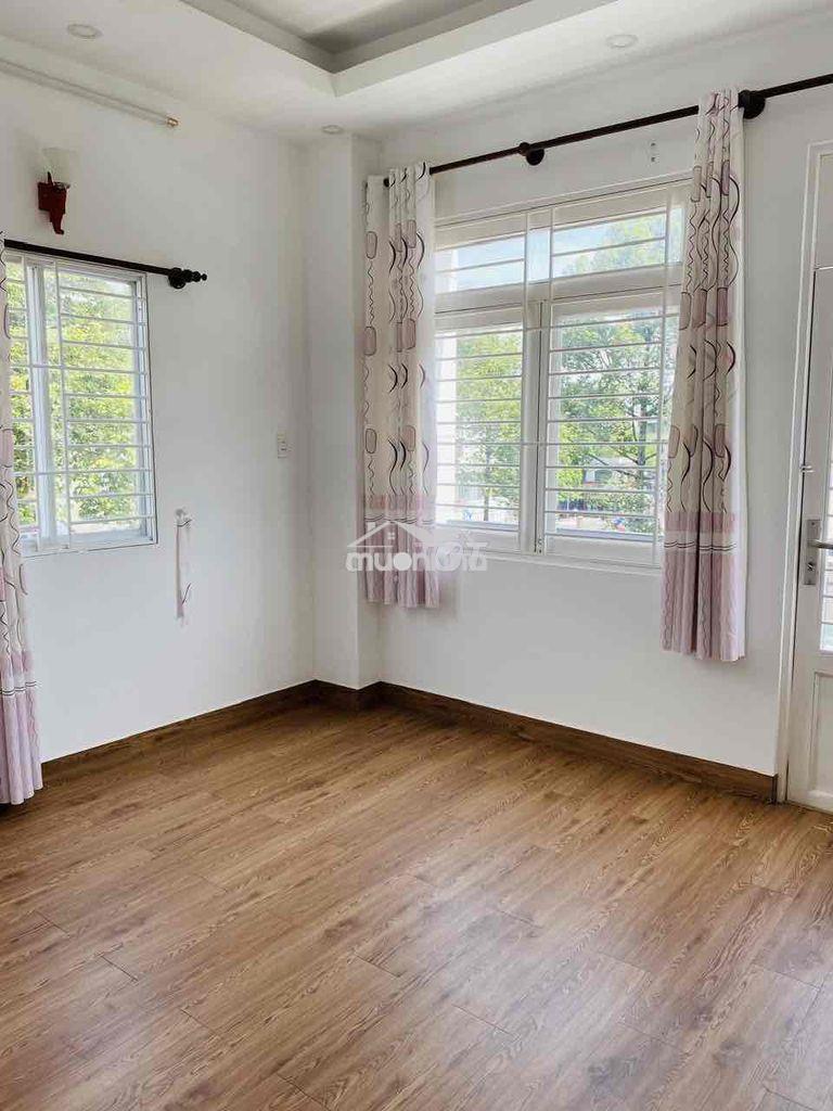 Đh ydược tp.hcm (1km), đh bách khoa (1.5km), ueh, đh sư phạm, đhsaigon - 2