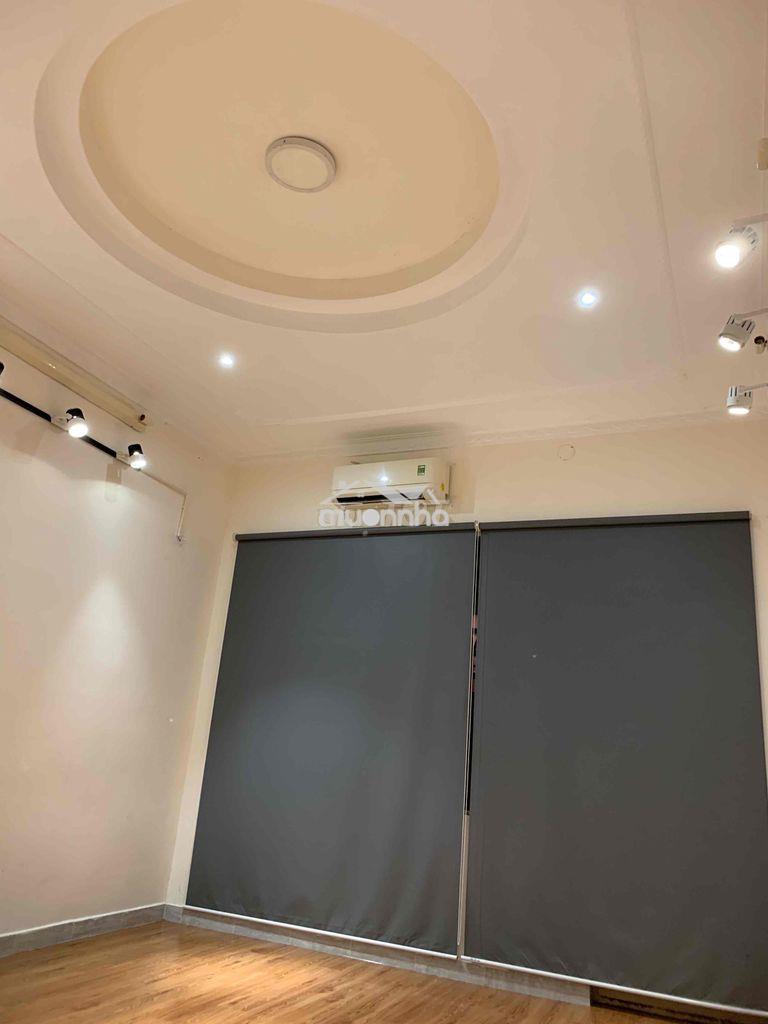 Cho thuê tầng 2 kinh doanh và ở tại q.1 trung tâm hcm