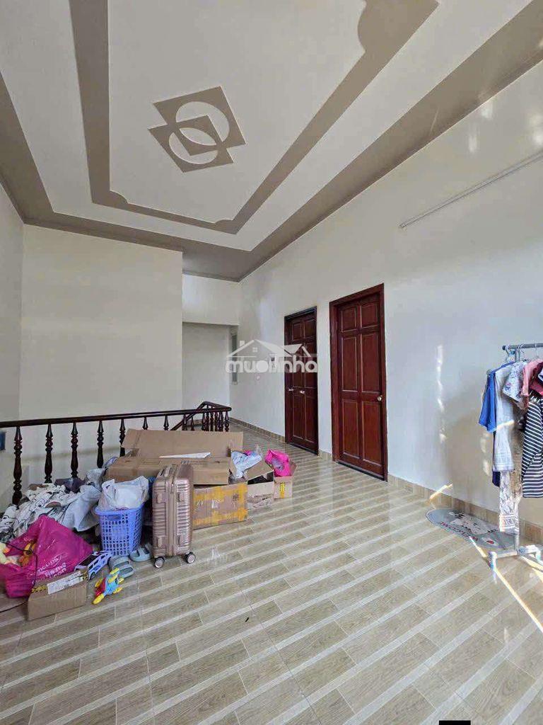 Nhà lầu đường thông gần chợ tân long  - 4