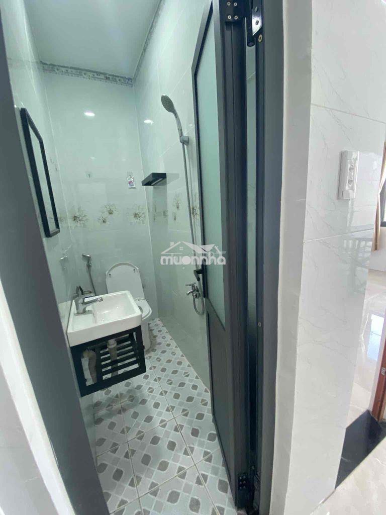 Ban công, pn tách bếp có máy lạnh, thang máy gần gigamall, đh luật cs2 - 4