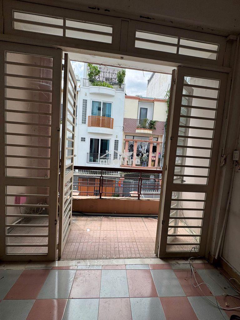 Cho thuê nhà riêng 2pn, sân xe hơi, lối độc lập, gần chợ bà chiểu - 3