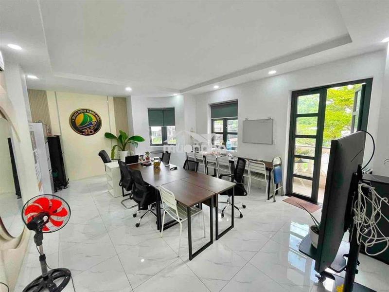 Cho thuê văn phòng 30m2 cityland, căn góc